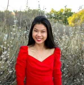 Meet your Posher, Julia